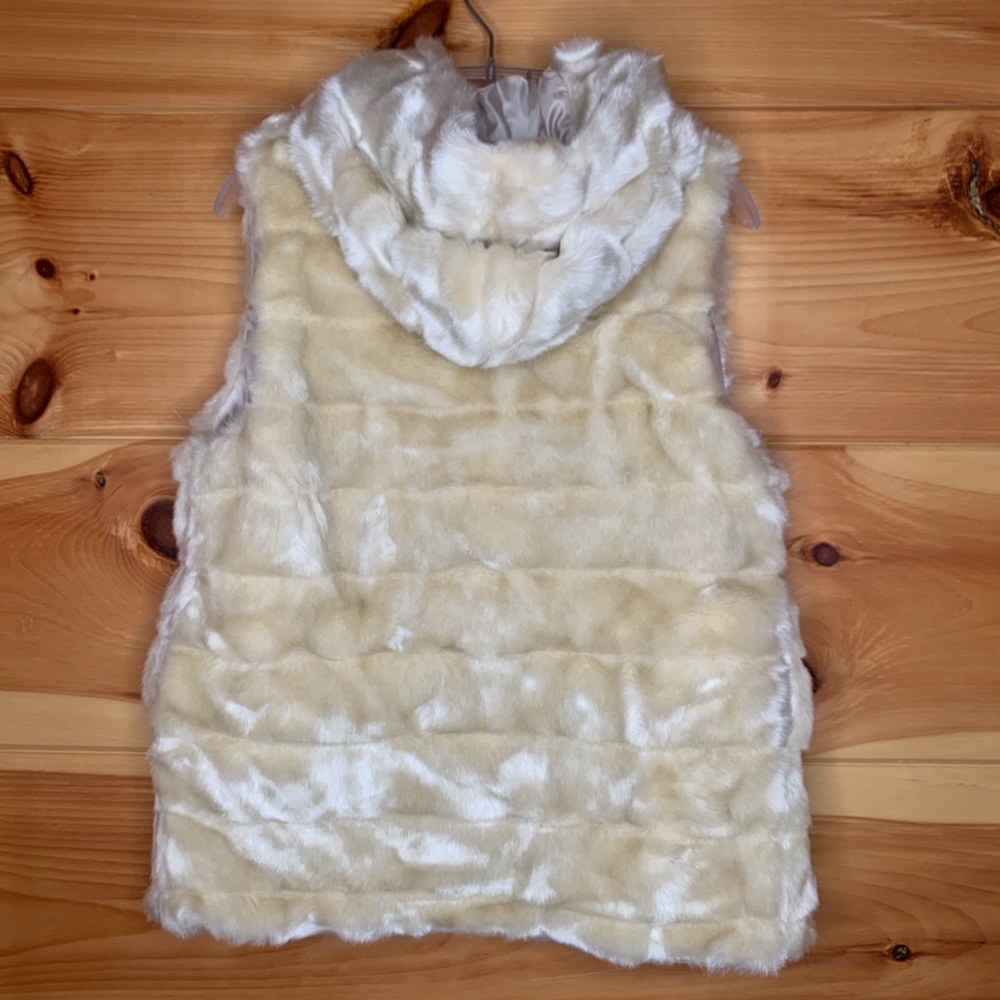 Doublju XL Beige Faux Fur Hooded Vest